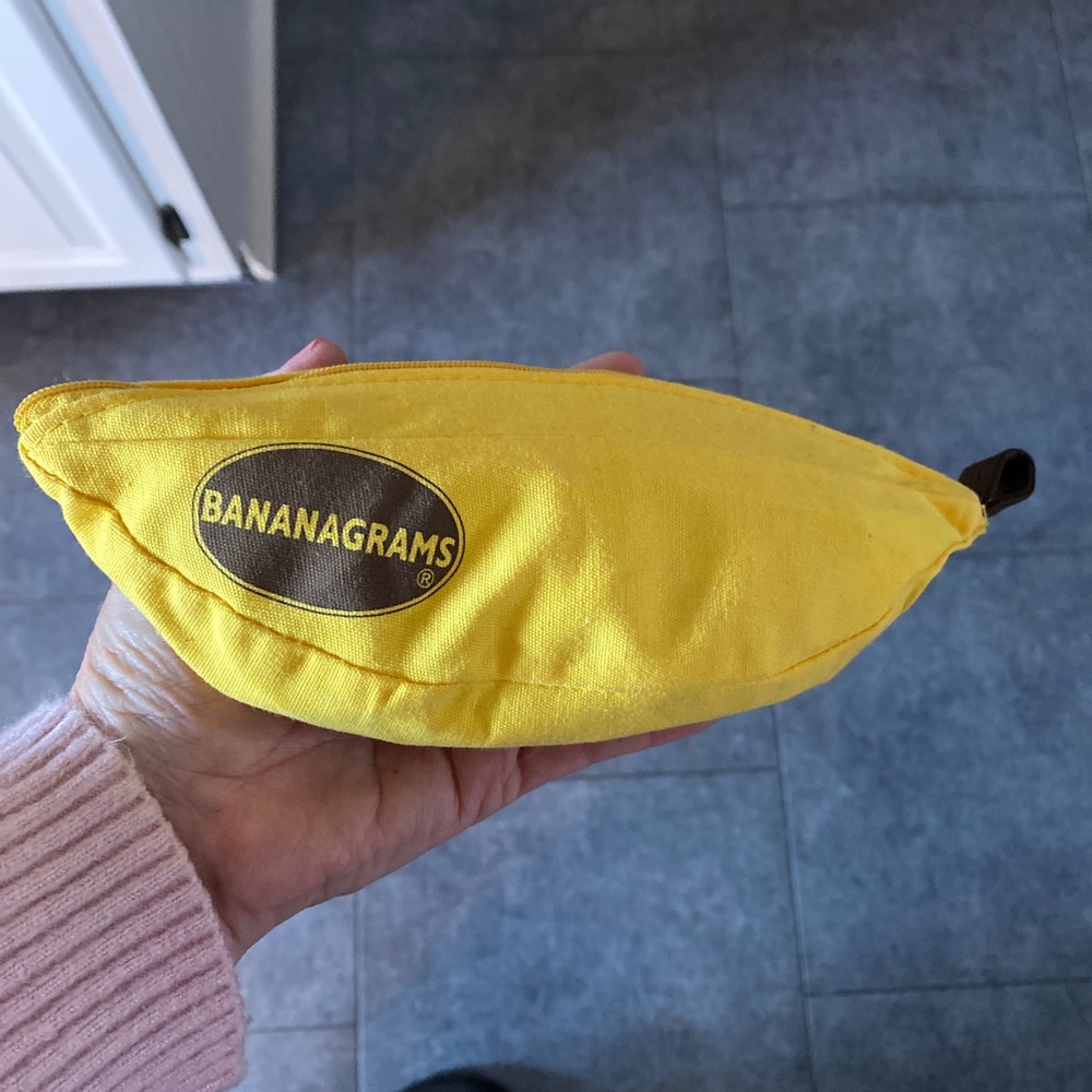 Bananagrams Game - Picture 2 of 11